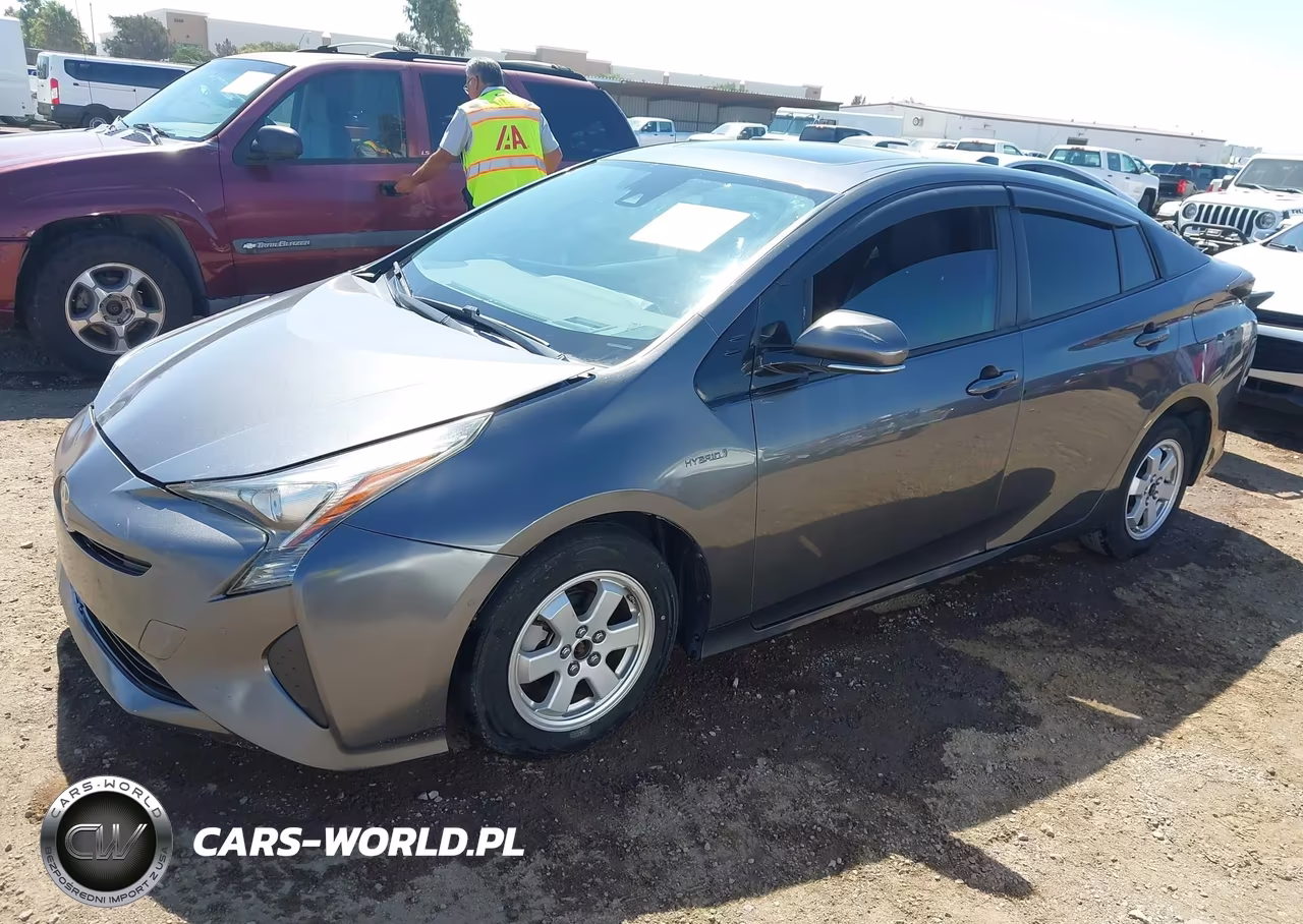 2016 Toyota Prius Four VIN:JTDKARFU8G3000812 - 2