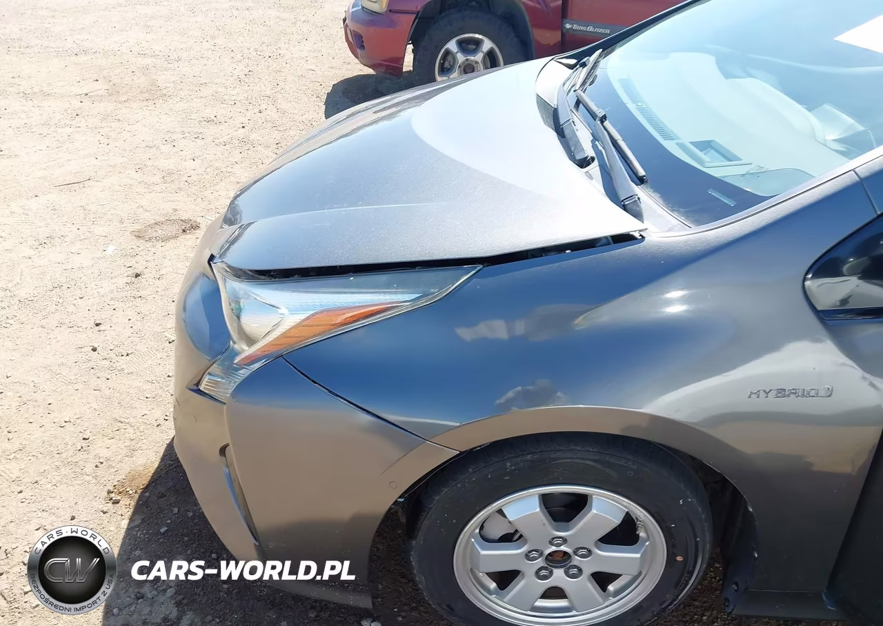2016 Toyota Prius Four VIN:JTDKARFU8G3000812 - 6