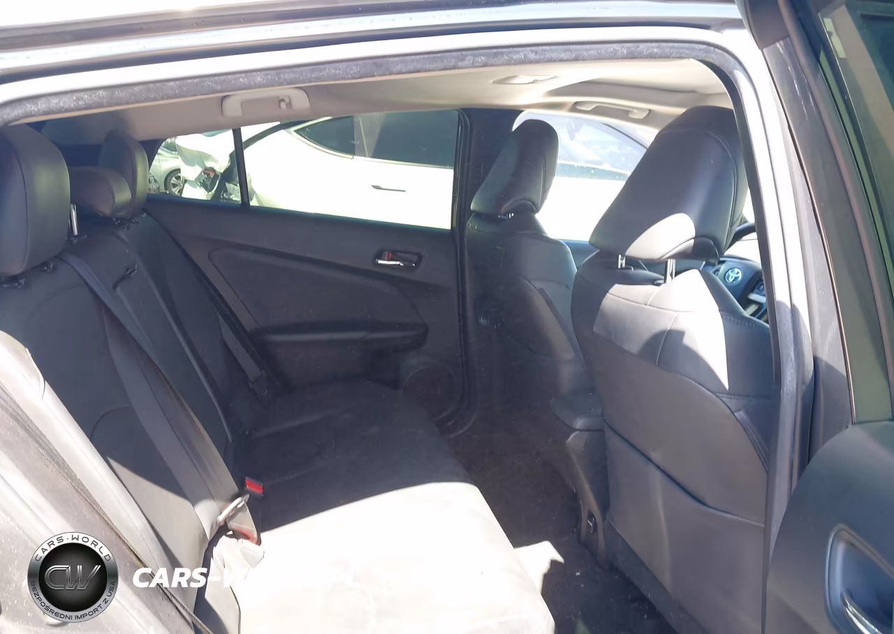 2016 Toyota Prius Four VIN:JTDKARFU8G3000812 - 8