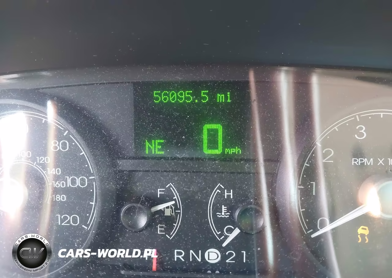 2006 Lincoln Town Car Signature VIN:1LNHM81V76Y613240 - 7