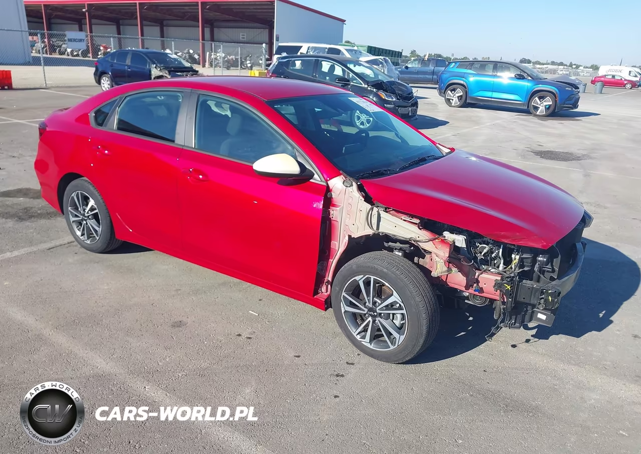 2024 Kia Forte Lxs – zdjęcie 1 z 16