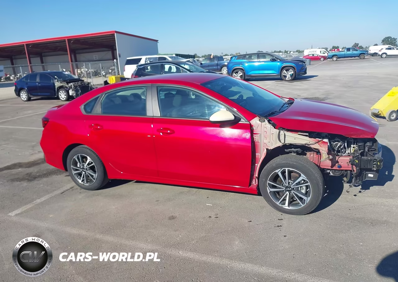 2024 Kia Forte Lxs VIN:3KPF24AD3RE758318 - 13