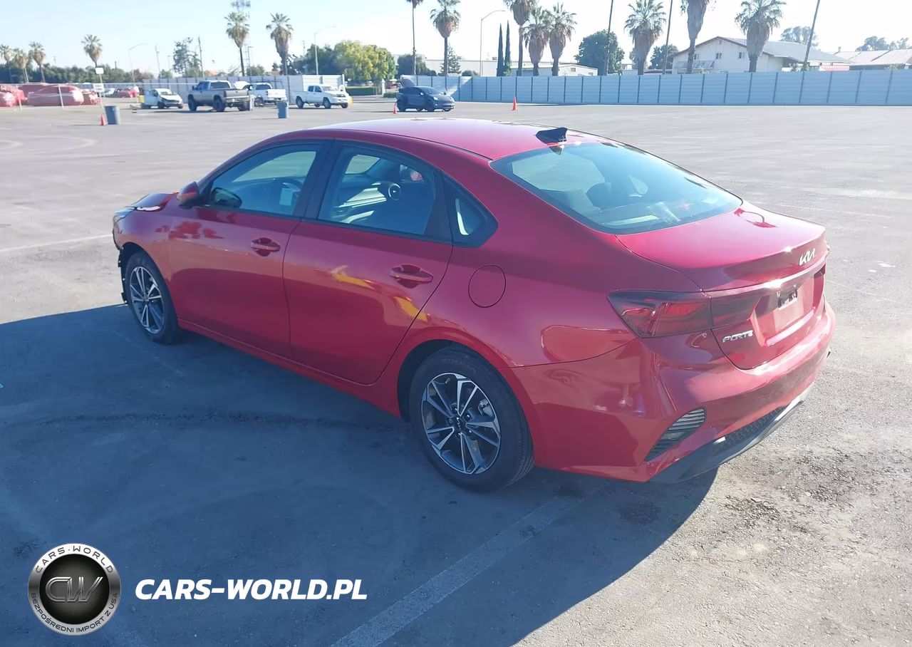 2024 Kia Forte Lxs VIN:3KPF24AD3RE758318 - 3