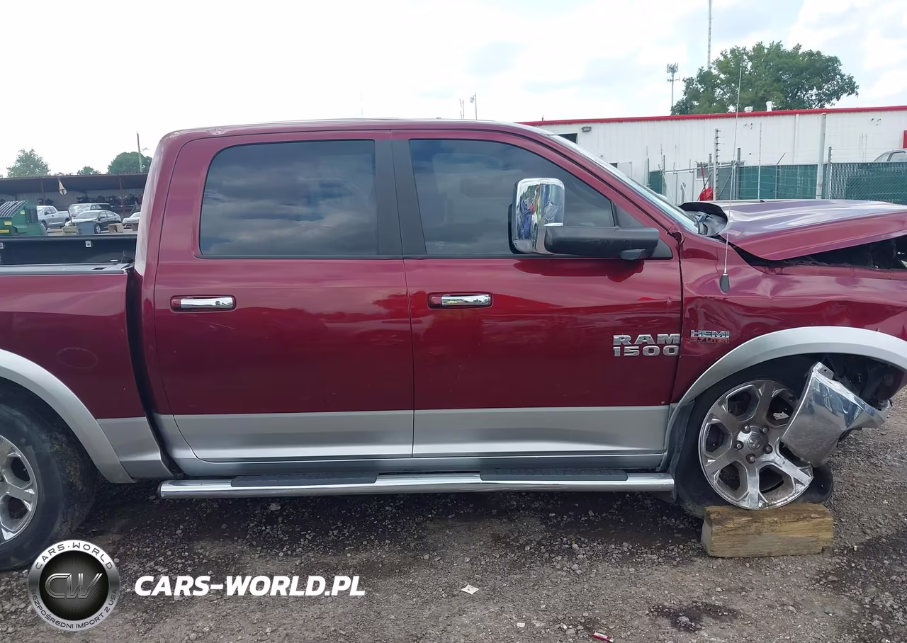 2017 Ram 1500 Laramie VIN:1C6RR7NT0HS842773 - 14