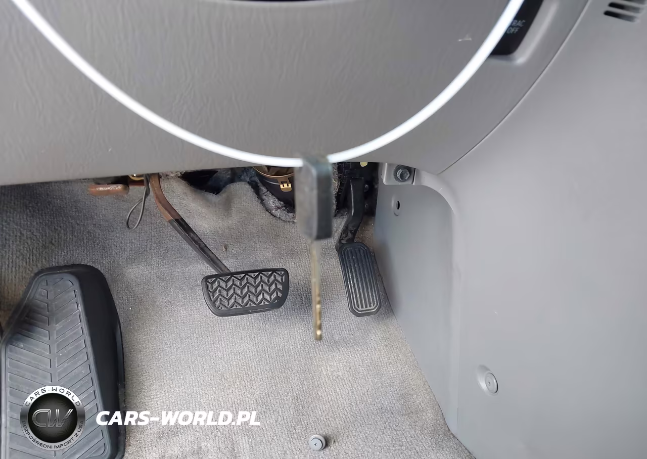 2010 Toyota Sienna Limited VIN:5TDYK4CC0AS332125 - 11