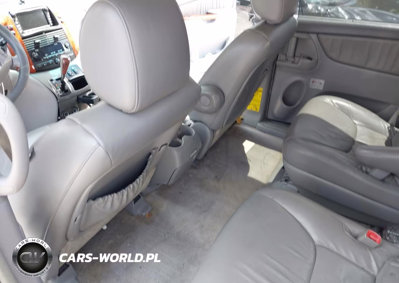2010 Toyota Sienna Limited VIN:5TDYK4CC0AS332125 - 8