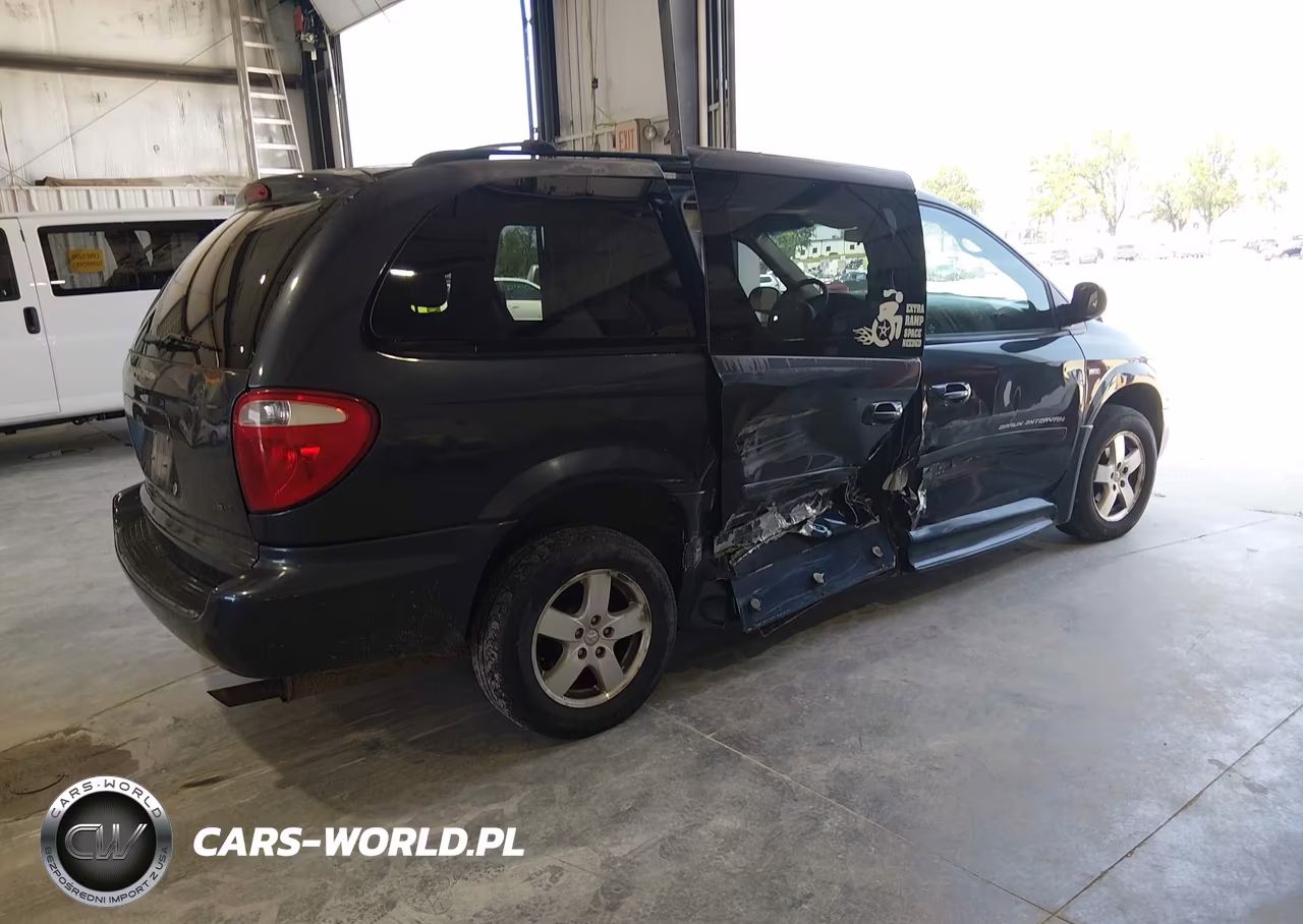 2007 Dodge Grand Caravan Sxt VIN:2D4GP44L87R270859 - 4