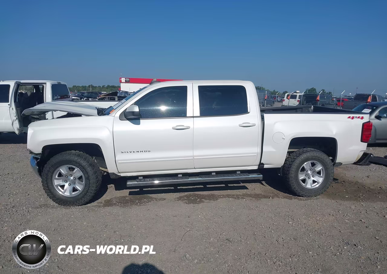 2018 Chevrolet Silverado 1500 1Lt VIN:3GCUKREC4JG390102 - 15