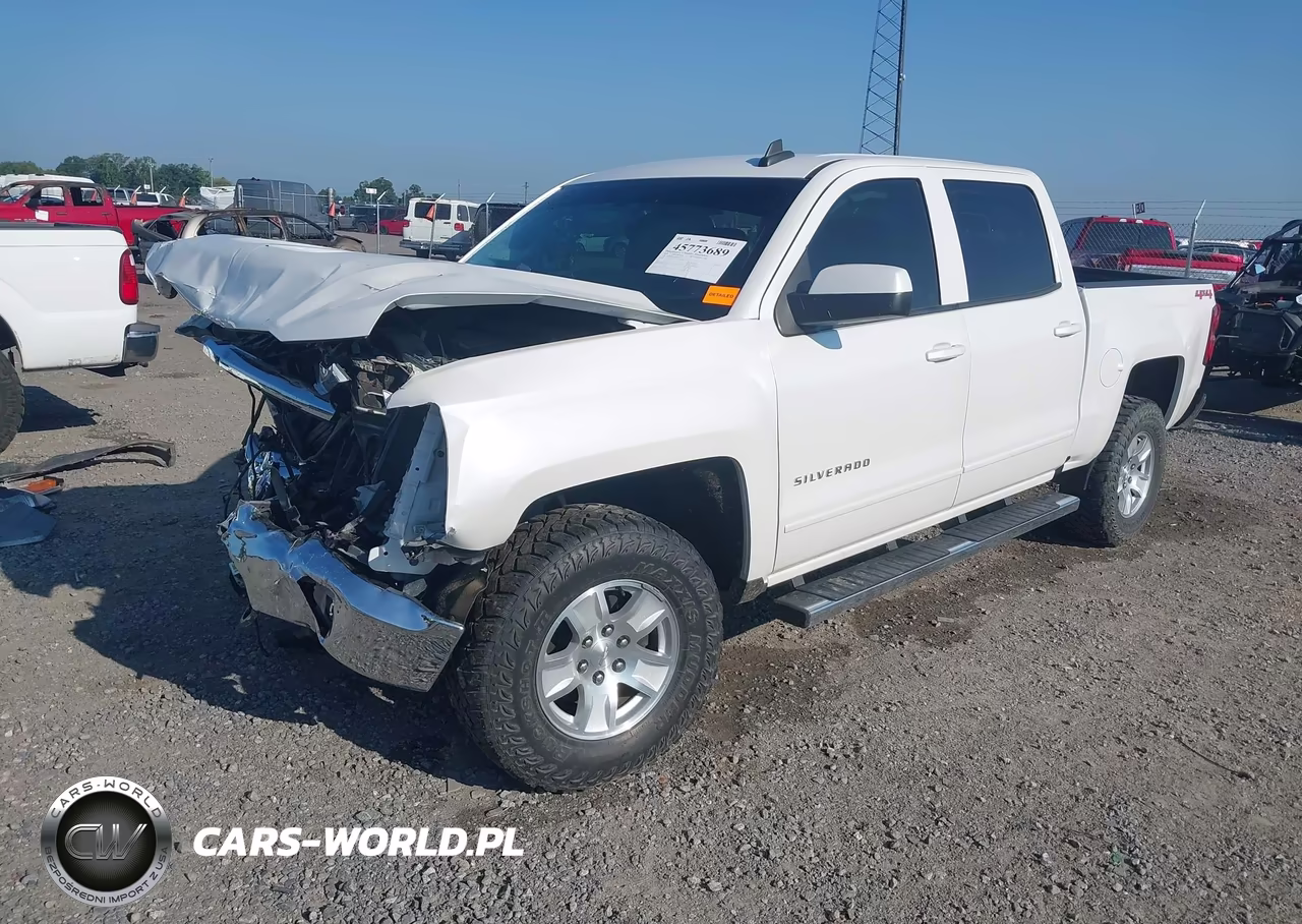 2018 Chevrolet Silverado 1500 1Lt VIN:3GCUKREC4JG390102 - 2