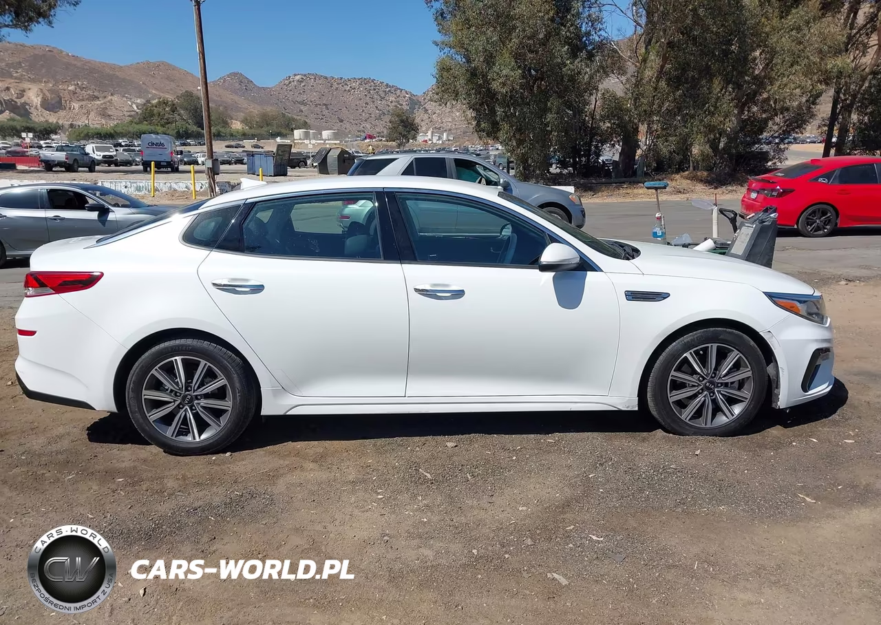 2020 Kia Optima Ex VIN:5XXGU4L18LG408070 - 13