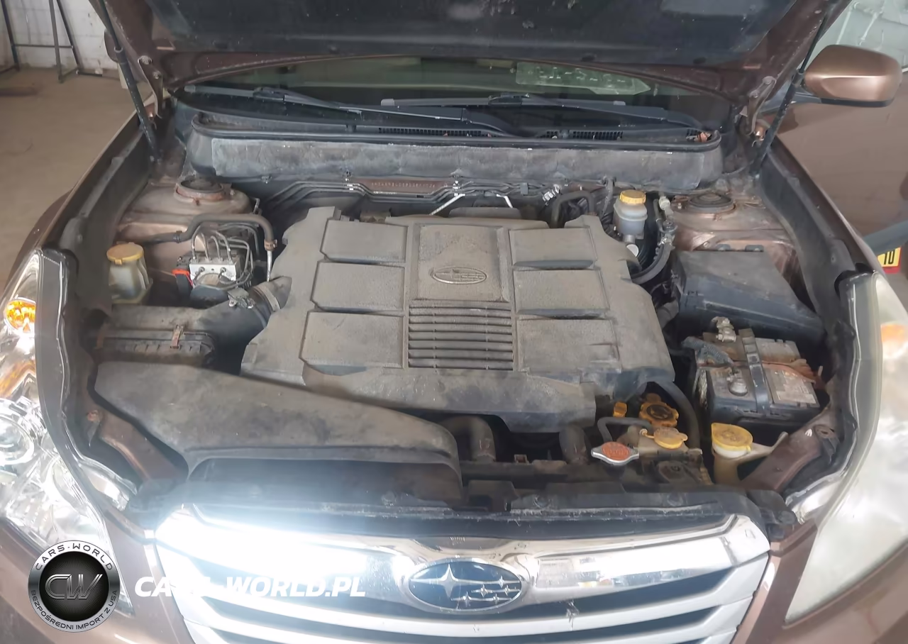 2011 Subaru Outback 3.6R Limited VIN:4S4BRELC3B2351103 - 10
