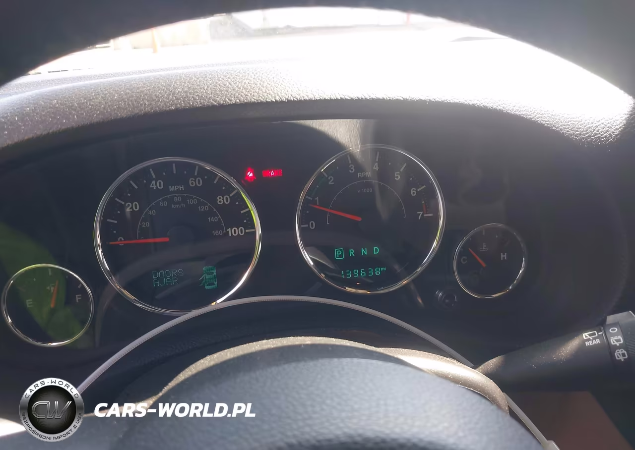 2016 Jeep Wrangler Unlimited Sahara VIN:1C4HJWEG7GL158787 - 7