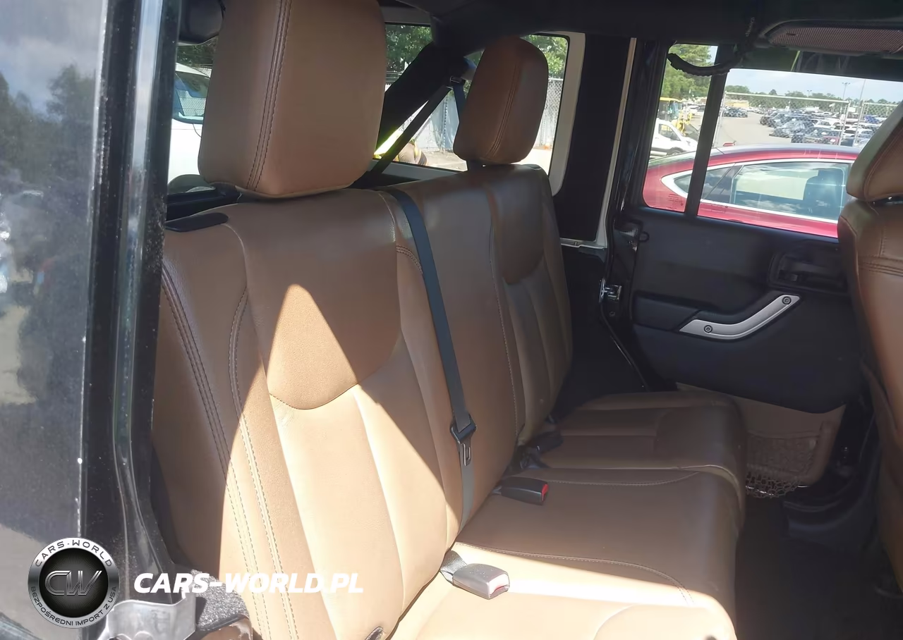 2016 Jeep Wrangler Unlimited Sahara VIN:1C4HJWEG7GL158787 - 8