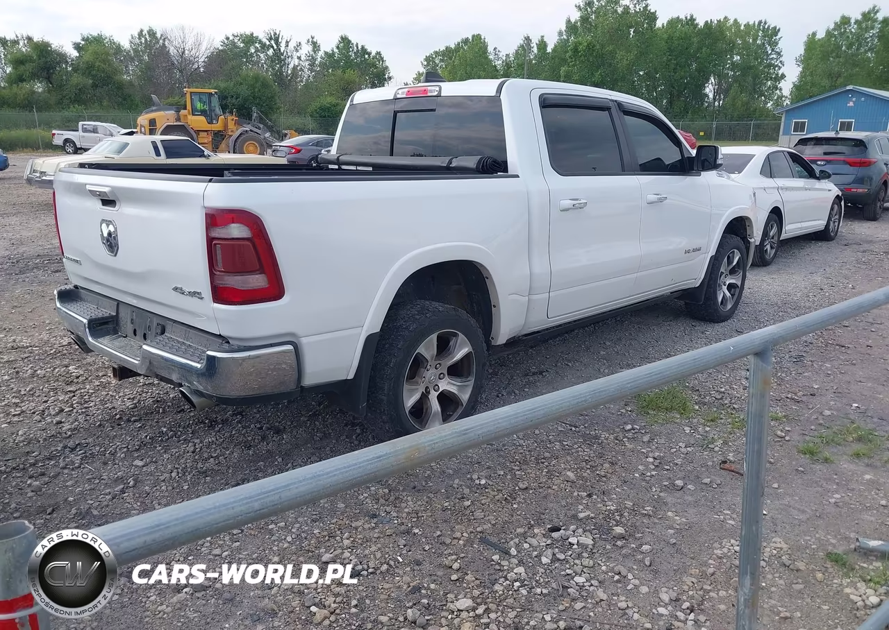 2019 Ram 1500 Laramie VIN:1C6SRFJT9KN615699 - 4