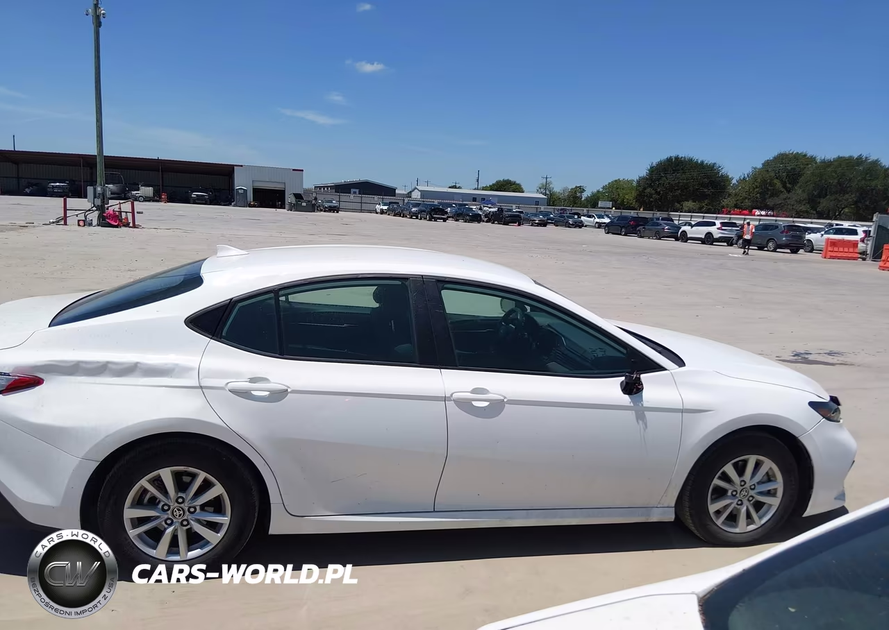 2025 Toyota Camry Le VIN:4T1DAACK6SU122547 - 14