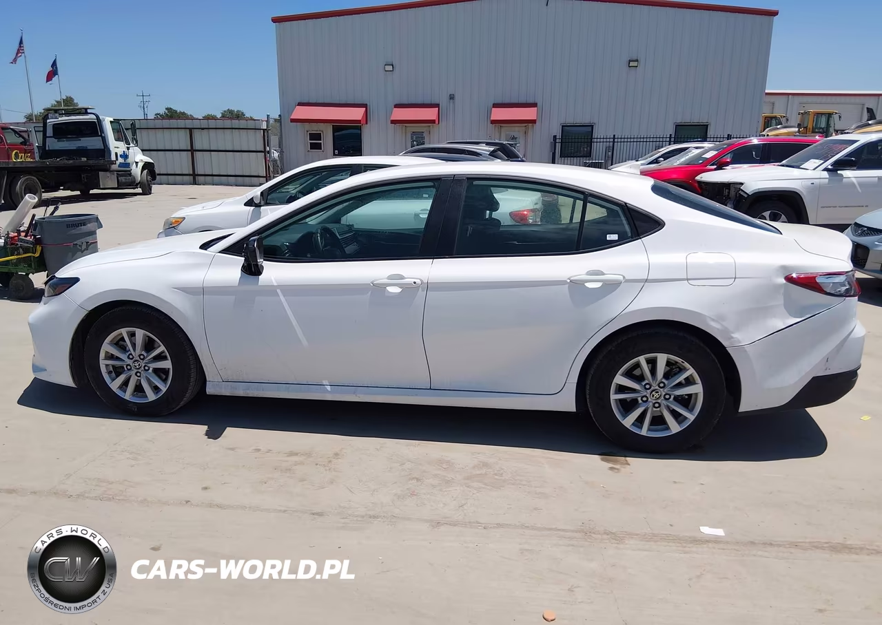 2025 Toyota Camry Le VIN:4T1DAACK6SU122547 - 15