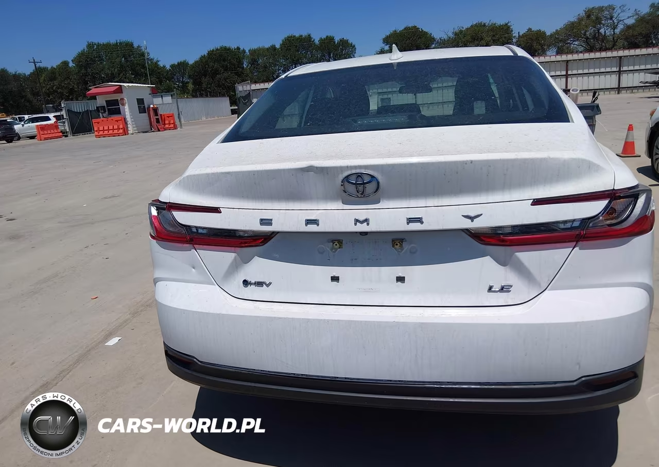 2025 Toyota Camry Le VIN:4T1DAACK6SU122547 - 17