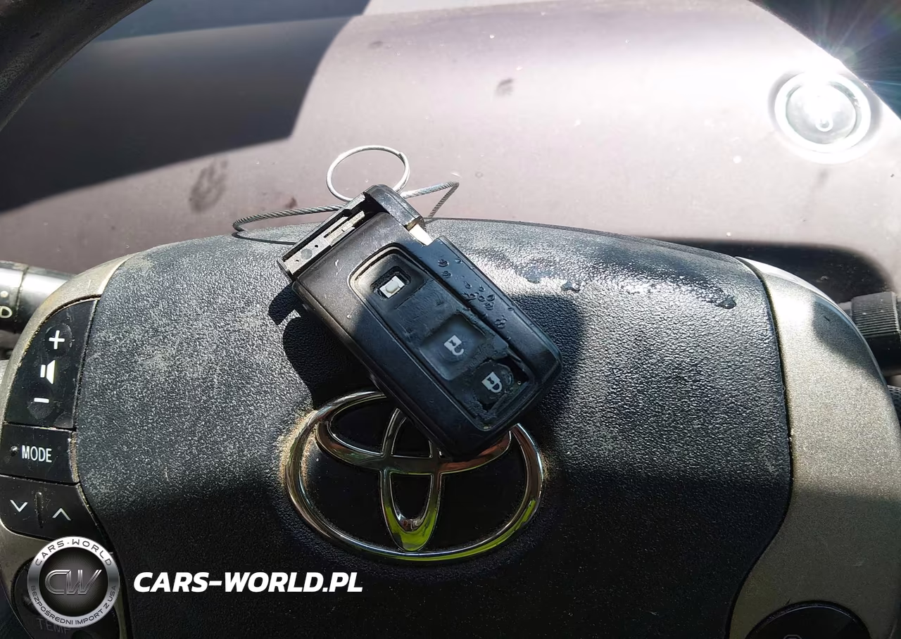2004 Toyota Prius VIN:JTDKB22U440024418 - 11