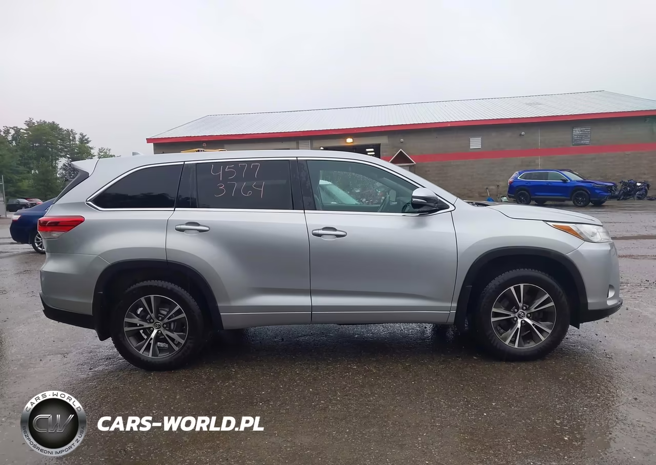 2017 Toyota Highlander Le Plus VIN:5TDBZRFH1HS402389 - 13