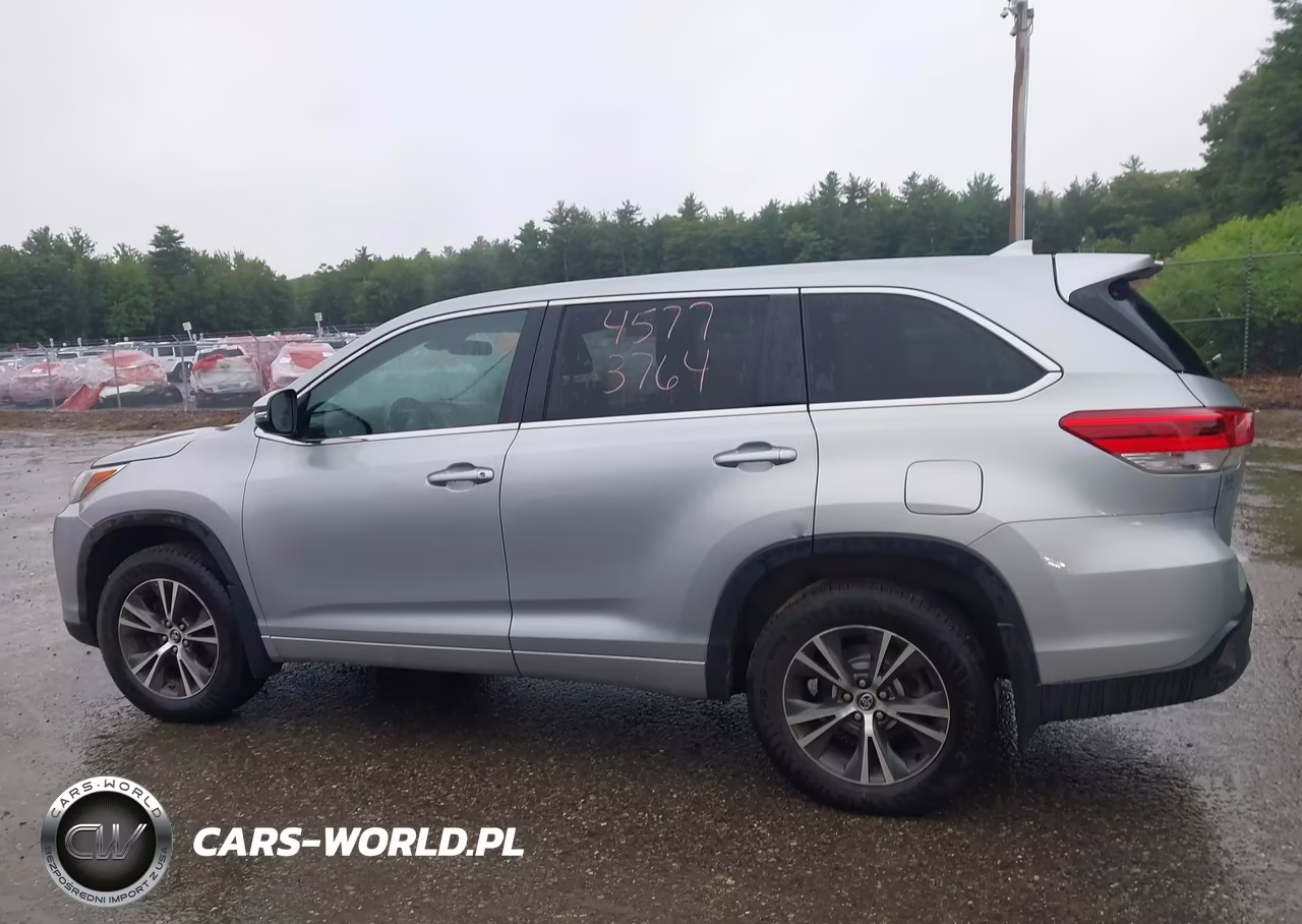 2017 Toyota Highlander Le Plus VIN:5TDBZRFH1HS402389 - 14