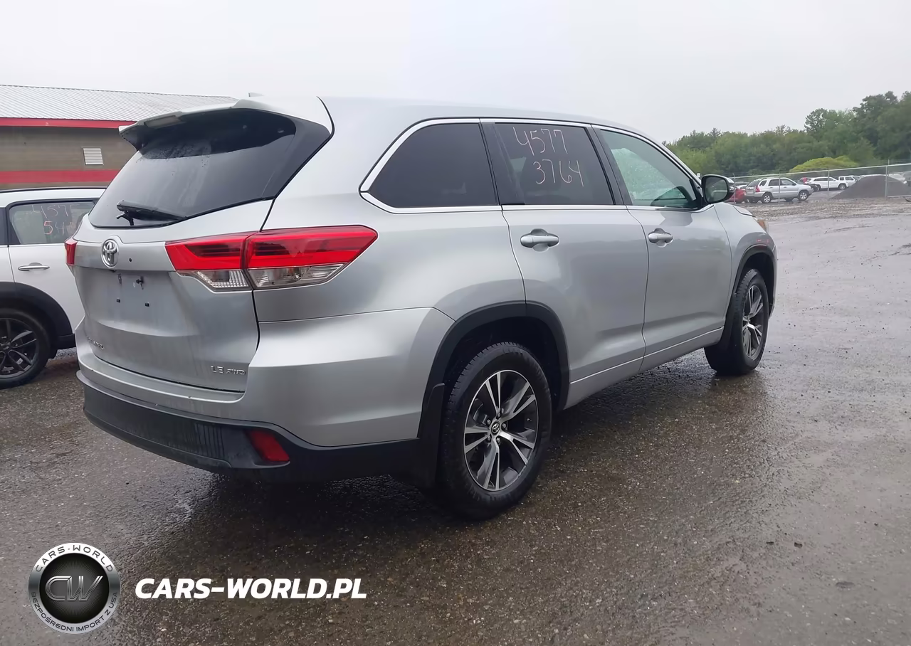 2017 Toyota Highlander Le Plus VIN:5TDBZRFH1HS402389 - 4
