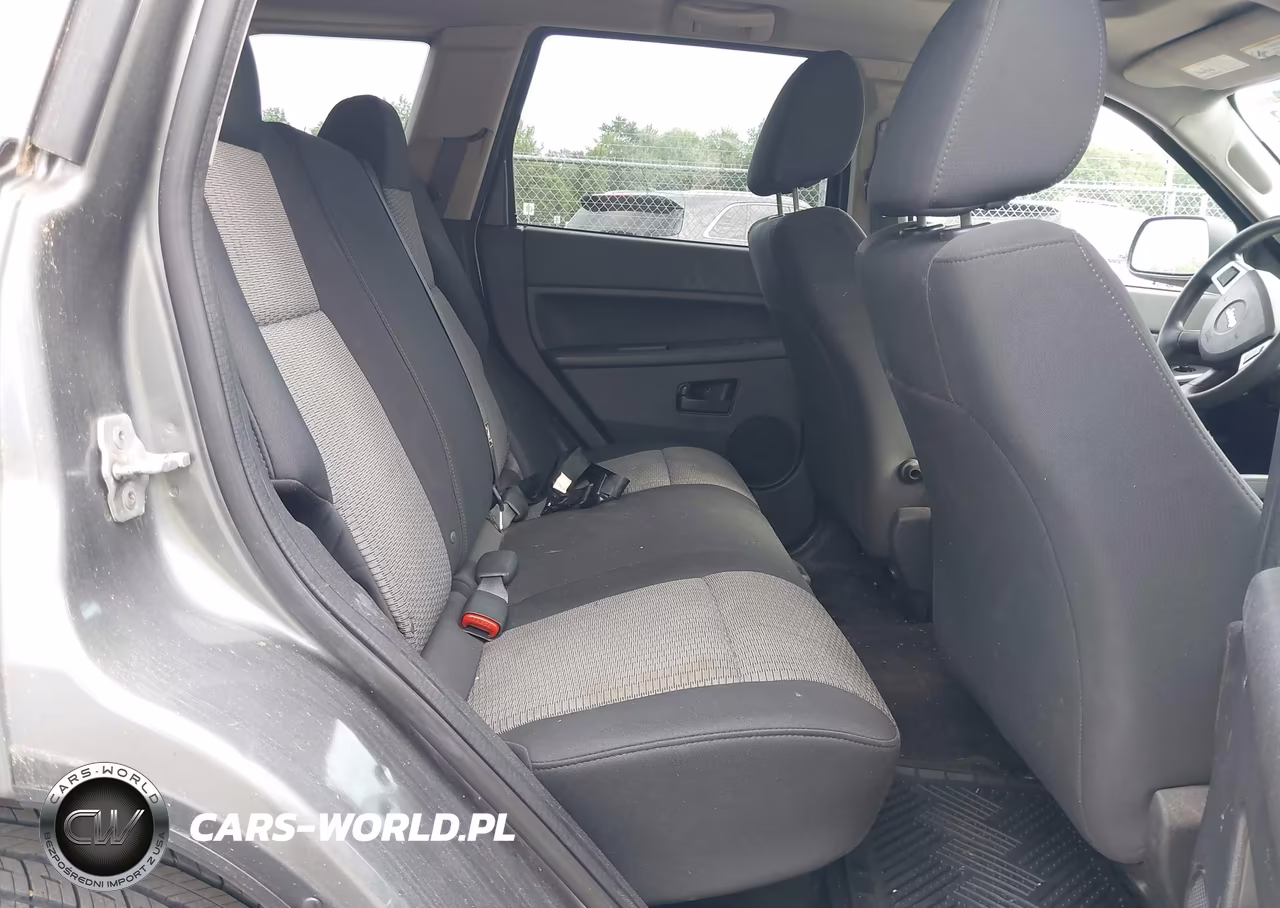 2008 Jeep Grand Cherokee Laredo VIN:1J8GR48K38C186993 - 8