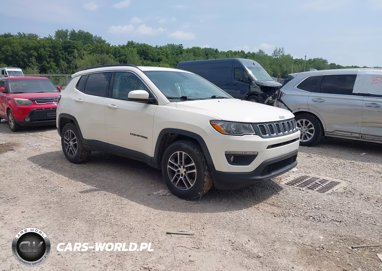 2017 Jeep New Compass Latitude 4X4 – zdjęcie 1 z 16