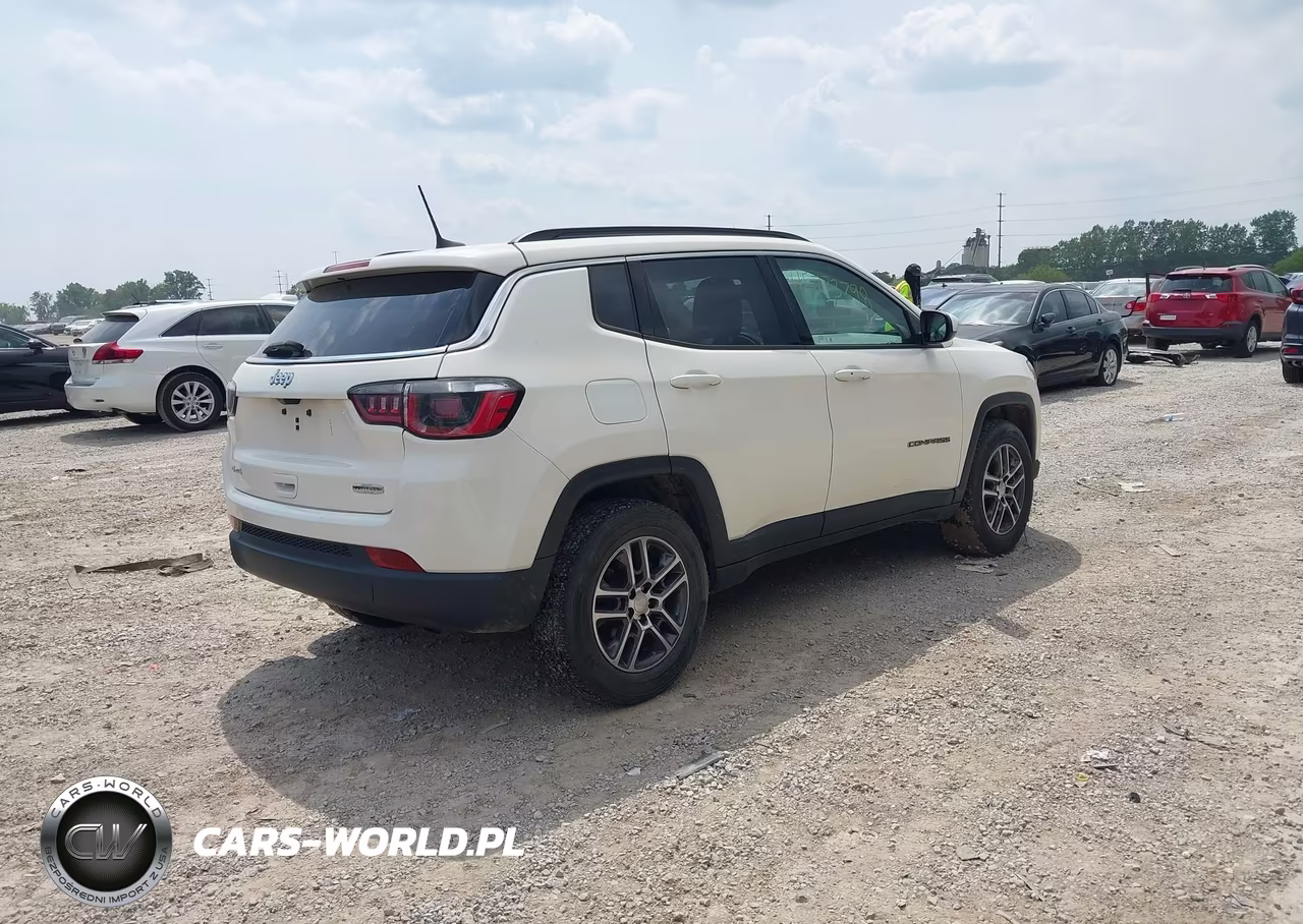 2017 Jeep New Compass Latitude 4X4 VIN:3C4NJDBB8HT666465 - 4