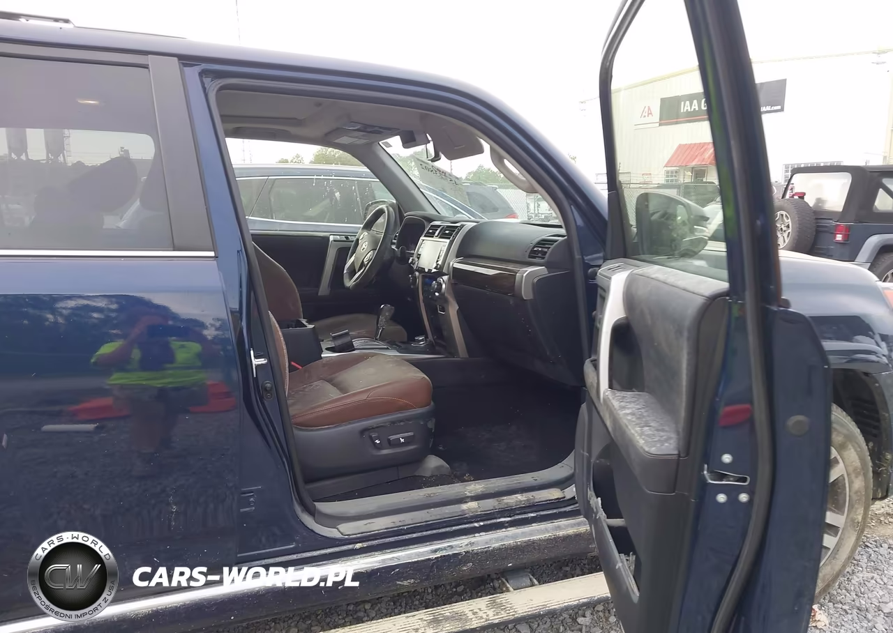 2023 Toyota 4Runner Limited VIN:JTEKU5JR1P6111358 - 5