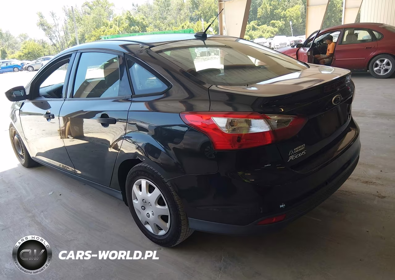 2012 Ford Focus S VIN:1FAHP3E2XCL429875 - 3