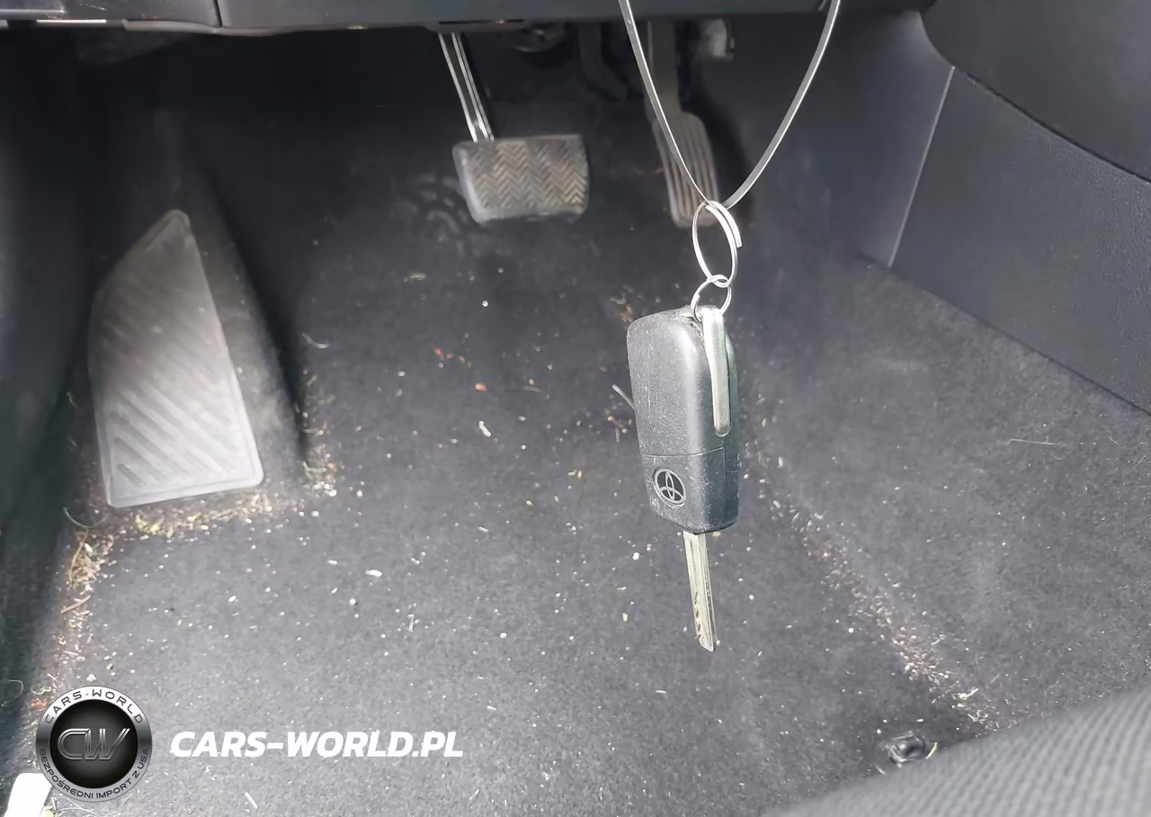 2021 Toyota Corolla Le VIN:5YFEPMAEXMP262820 - 11