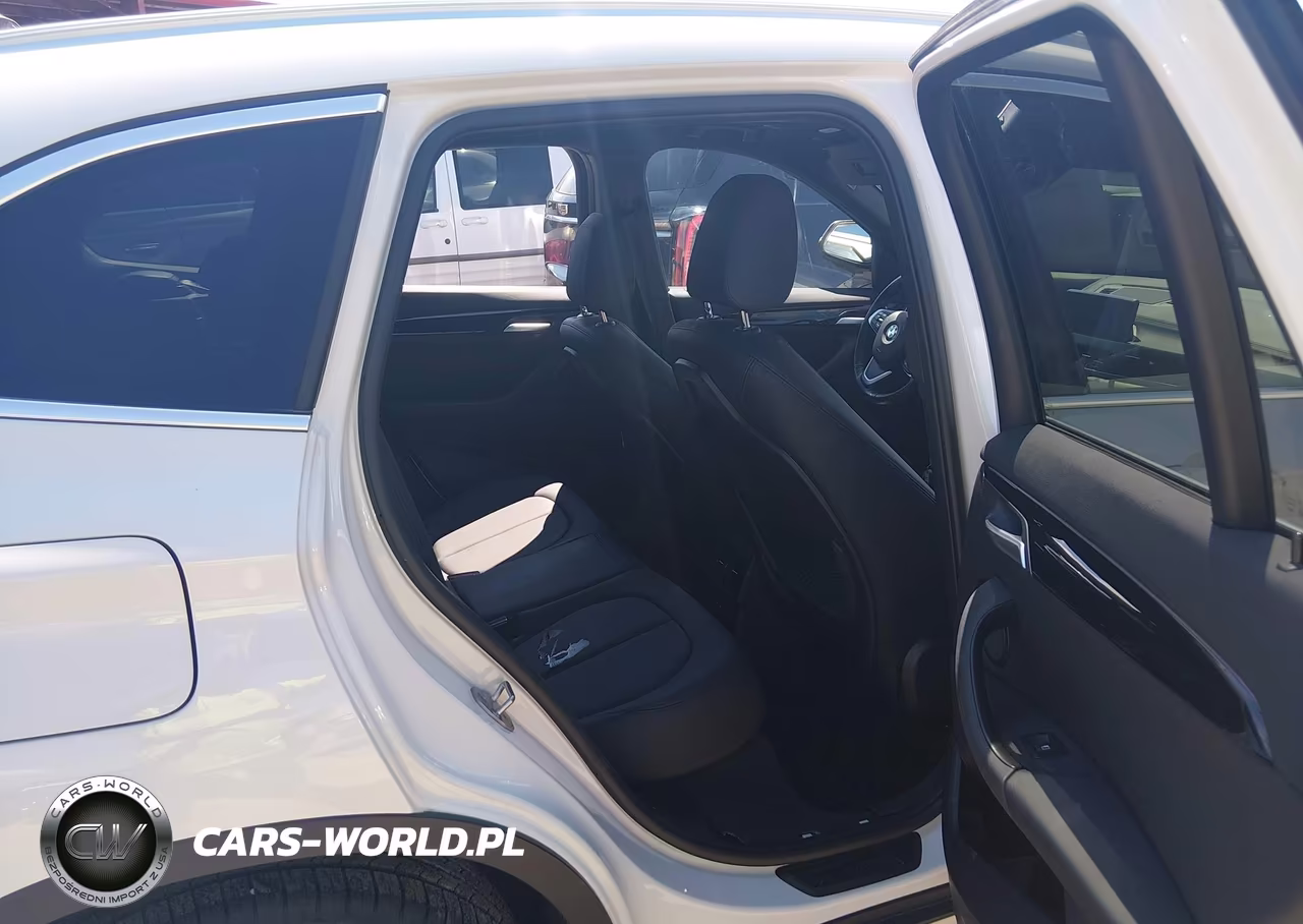 2022 BMW X1 xDrive28I VIN:WBXJG9C0XN5V05766 - 8