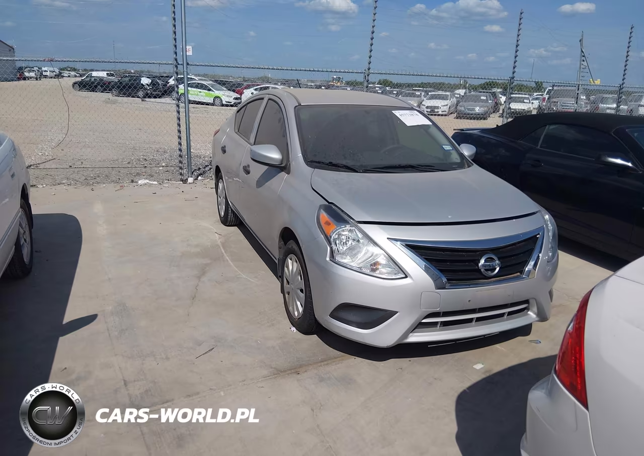 2017 Nissan Versa 1.6 S+ – zdjęcie 1 z 10