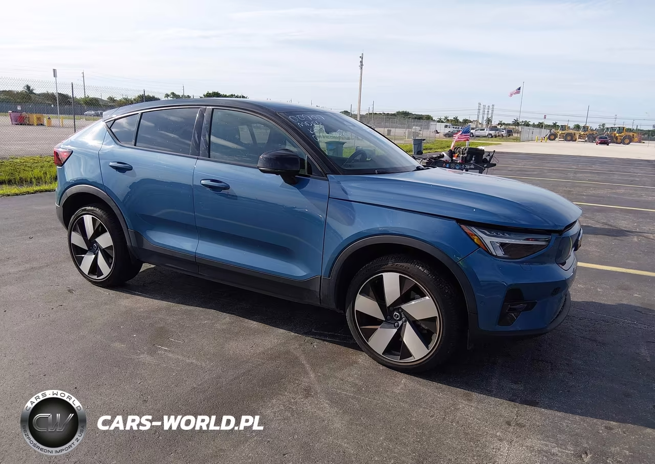 2022 Volvo C40 Recharge Pure Electric P8 Ultimate – zdjęcie 1 z 16