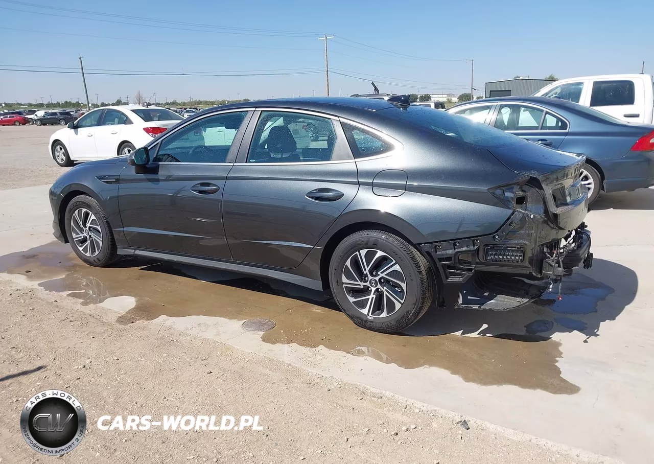 2026 Hyundai Sonata Hybrid Blue VIN:KMHL24JJ1TA164728 - 15
