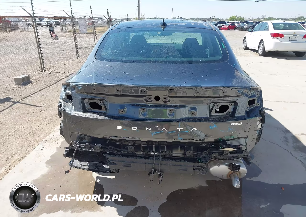 2026 Hyundai Sonata Hybrid Blue VIN:KMHL24JJ1TA164728 - 17