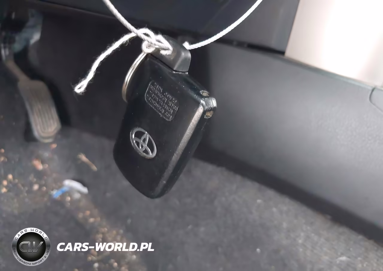 2015 Toyota Rav4 Limited VIN:JTMDFREV8FD127878 - 11