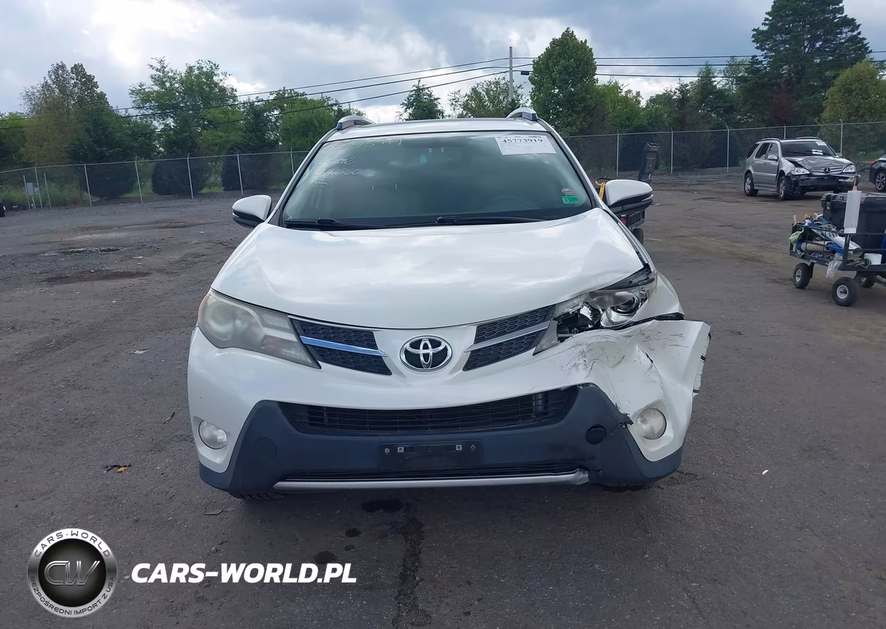 2015 Toyota Rav4 Limited VIN:JTMDFREV8FD127878 - 12