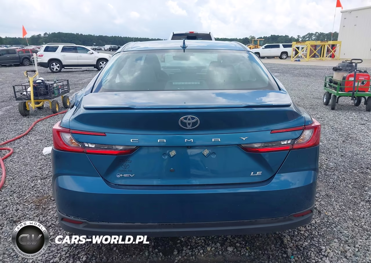 2025 Toyota Camry Le VIN:4T1DAACK8SU197234 - 16