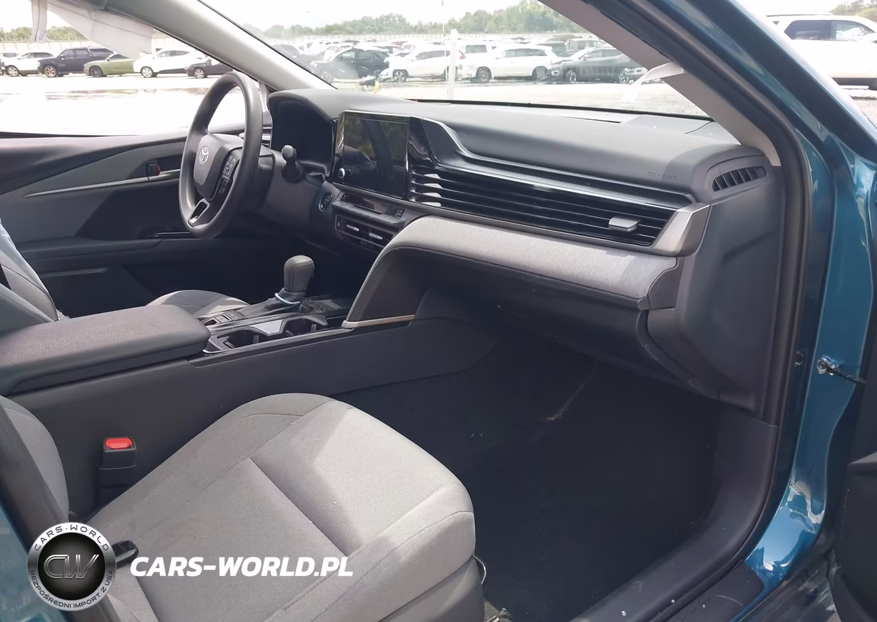 2025 Toyota Camry Le VIN:4T1DAACK8SU197234 - 5