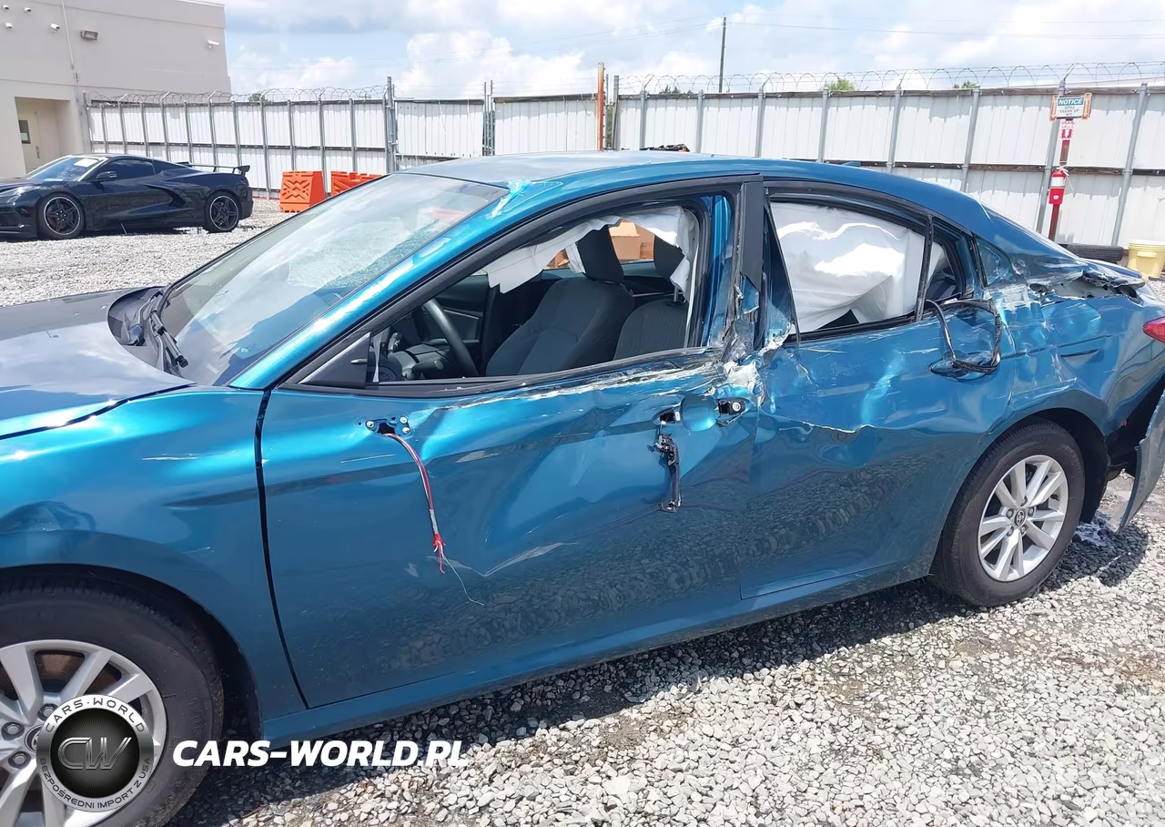 2025 Toyota Camry Le VIN:4T1DAACK8SU197234 - 6