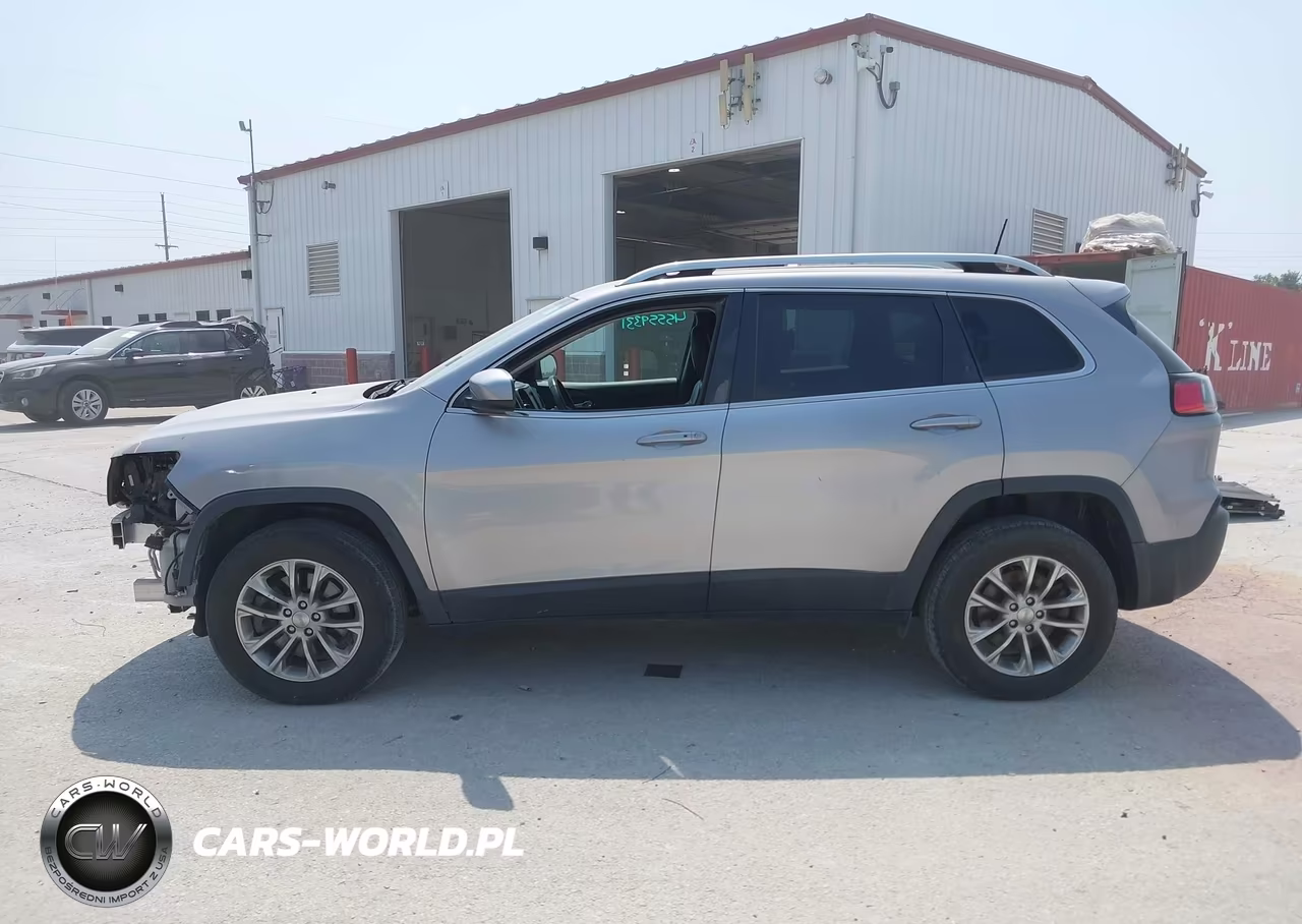 2019 Jeep Cherokee Latitude Plus 4X4 VIN:1C4PJMLN8KD150993 - 15
