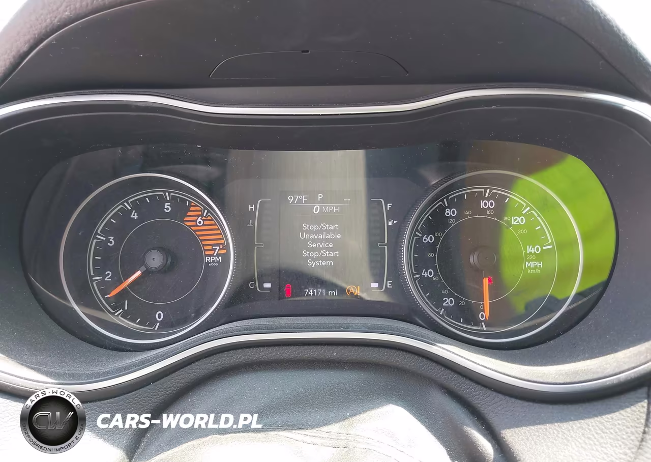 2019 Jeep Cherokee Latitude Plus 4X4 VIN:1C4PJMLN8KD150993 - 7
