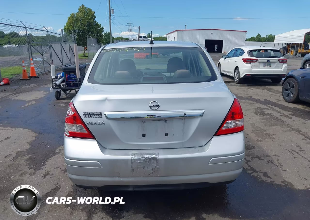 2010 Nissan Versa 1.8S VIN:3N1BC1AP1AL380314 - 17