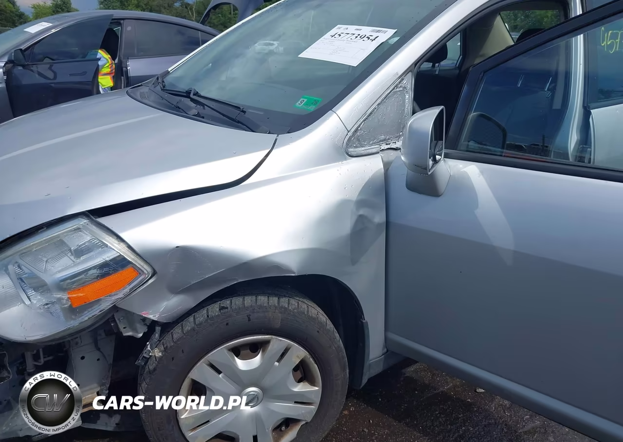 2010 Nissan Versa 1.8S VIN:3N1BC1AP1AL380314 - 6
