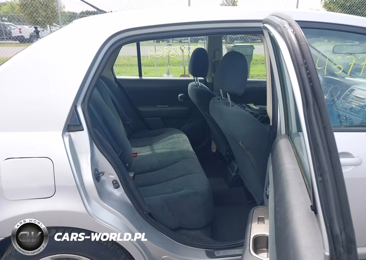 2010 Nissan Versa 1.8S VIN:3N1BC1AP1AL380314 - 8