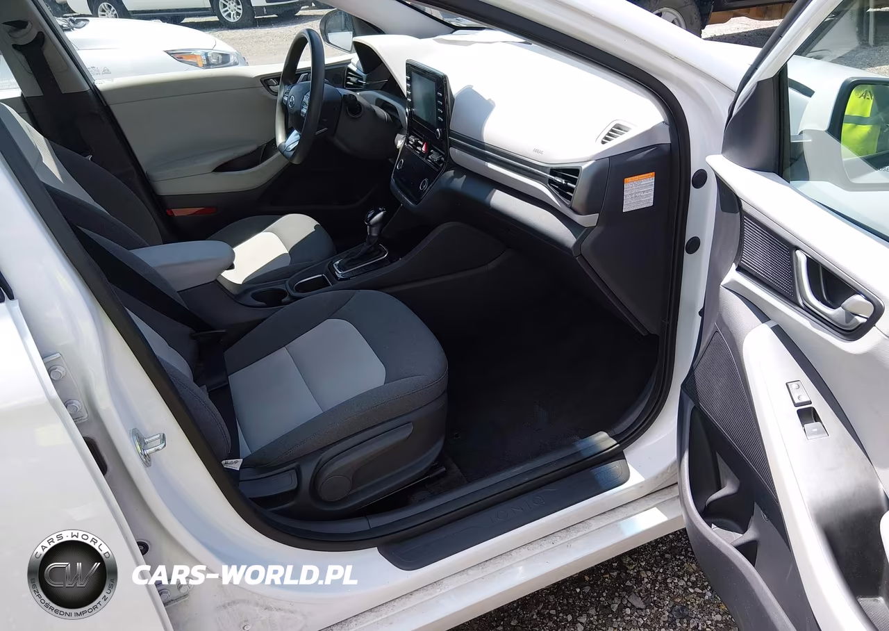 2020 Hyundai Ioniq Hybrid Blue VIN:KMHC65LC0LU233058 - 5