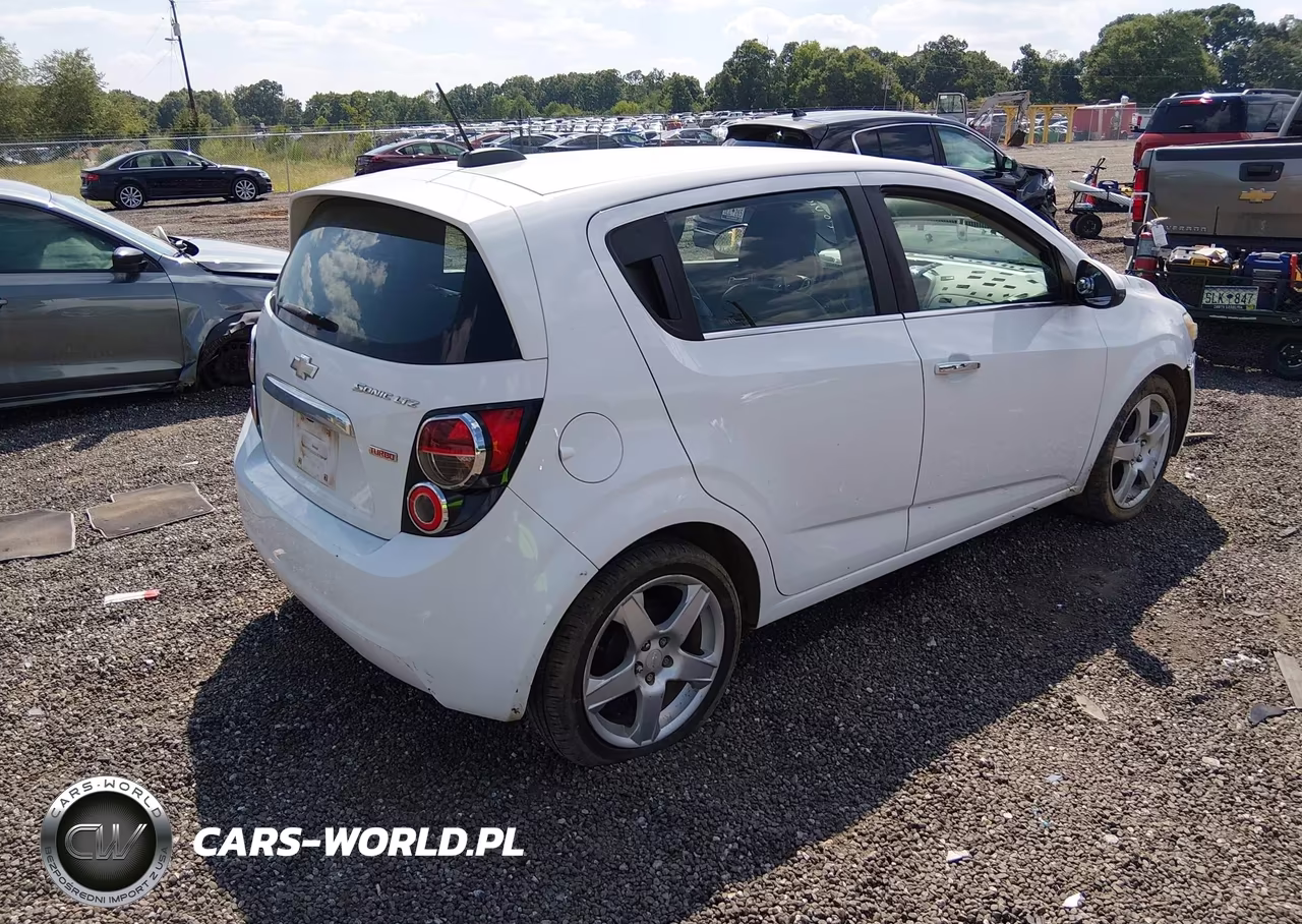 2015 Chevrolet Sonic Ltz Auto VIN:1G1JE6SBXF4105579 - 4