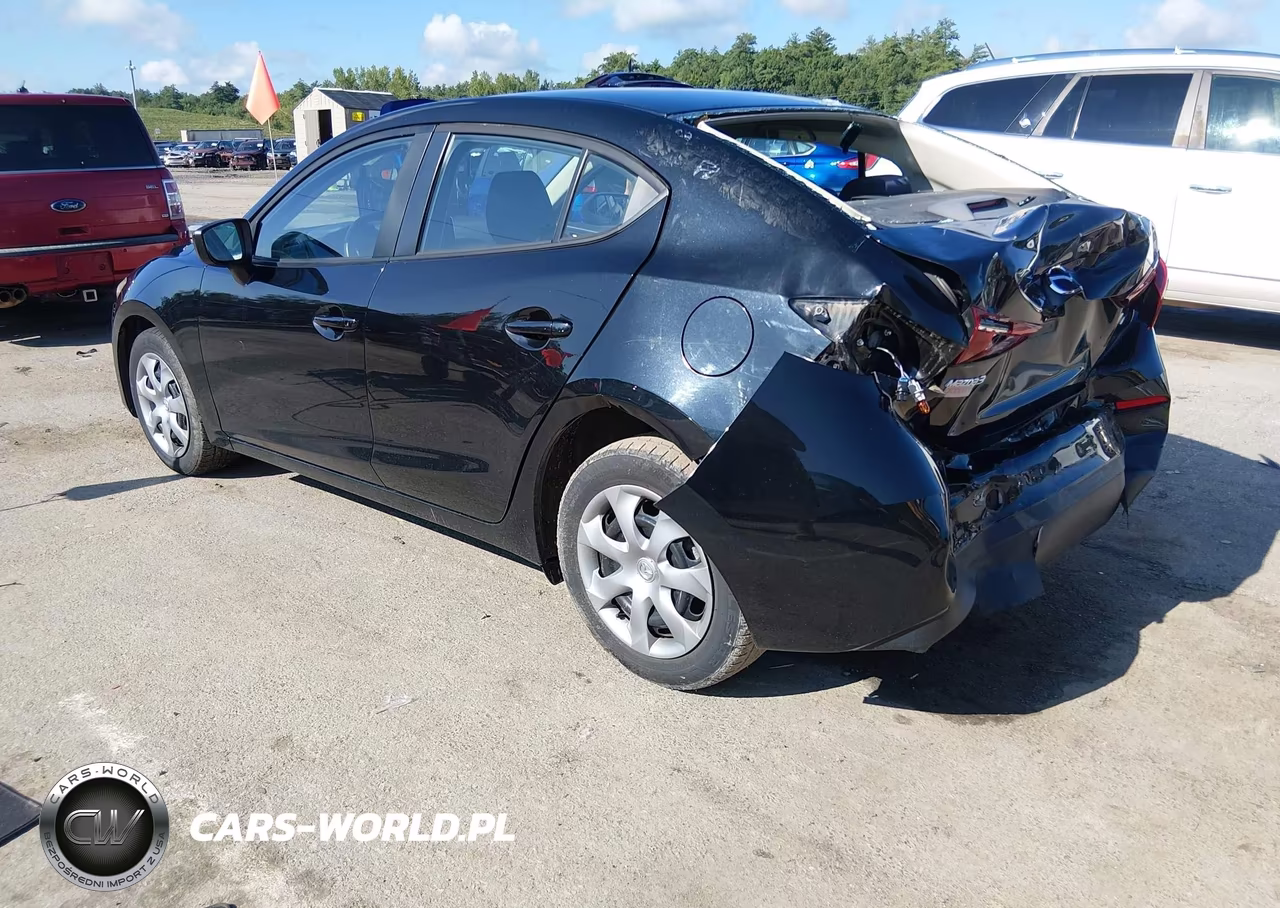 2016 Mazda Mazda3 I Sport VIN:JM1BM1T75G1347873 - 3