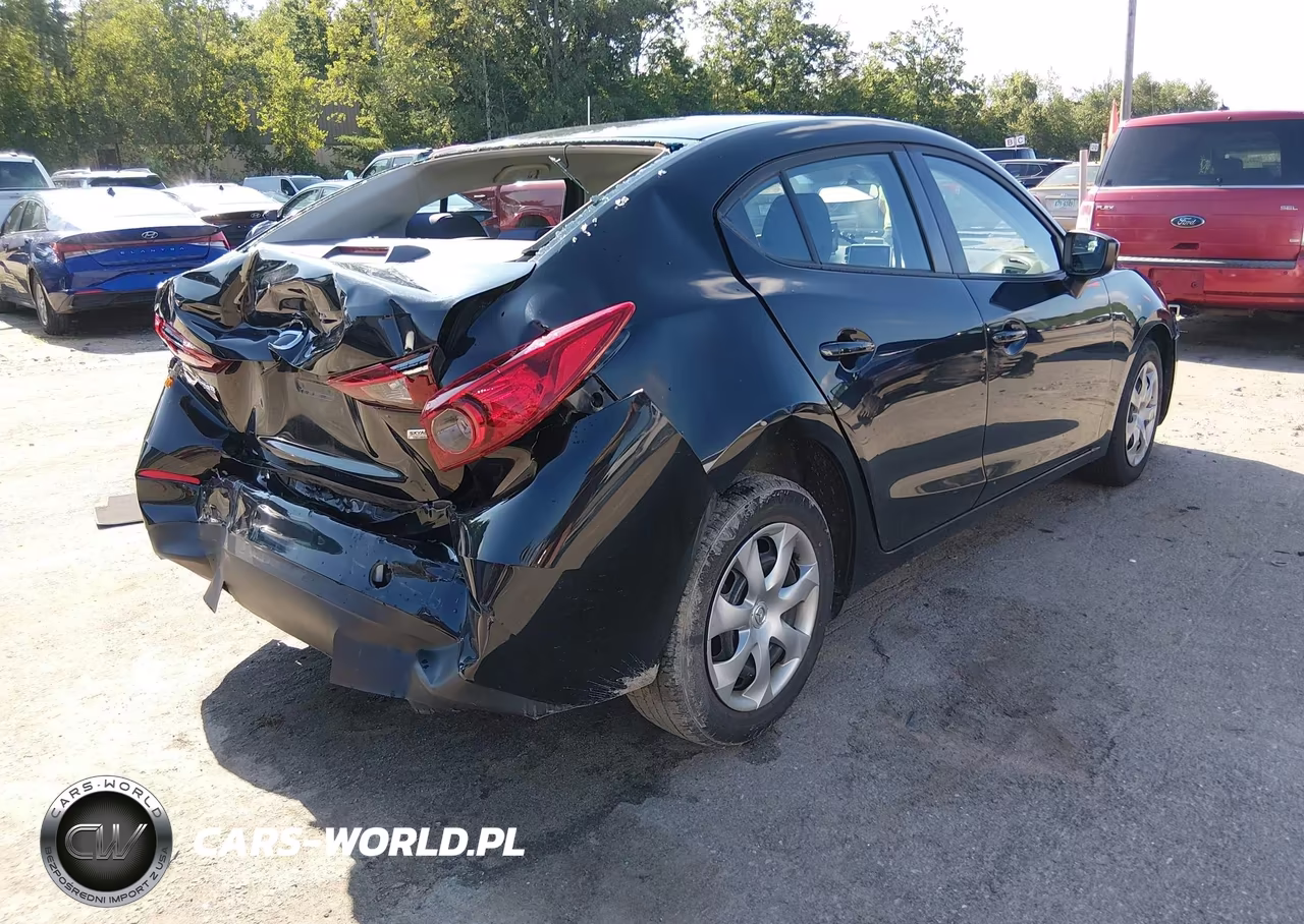 2016 Mazda Mazda3 I Sport VIN:JM1BM1T75G1347873 - 4